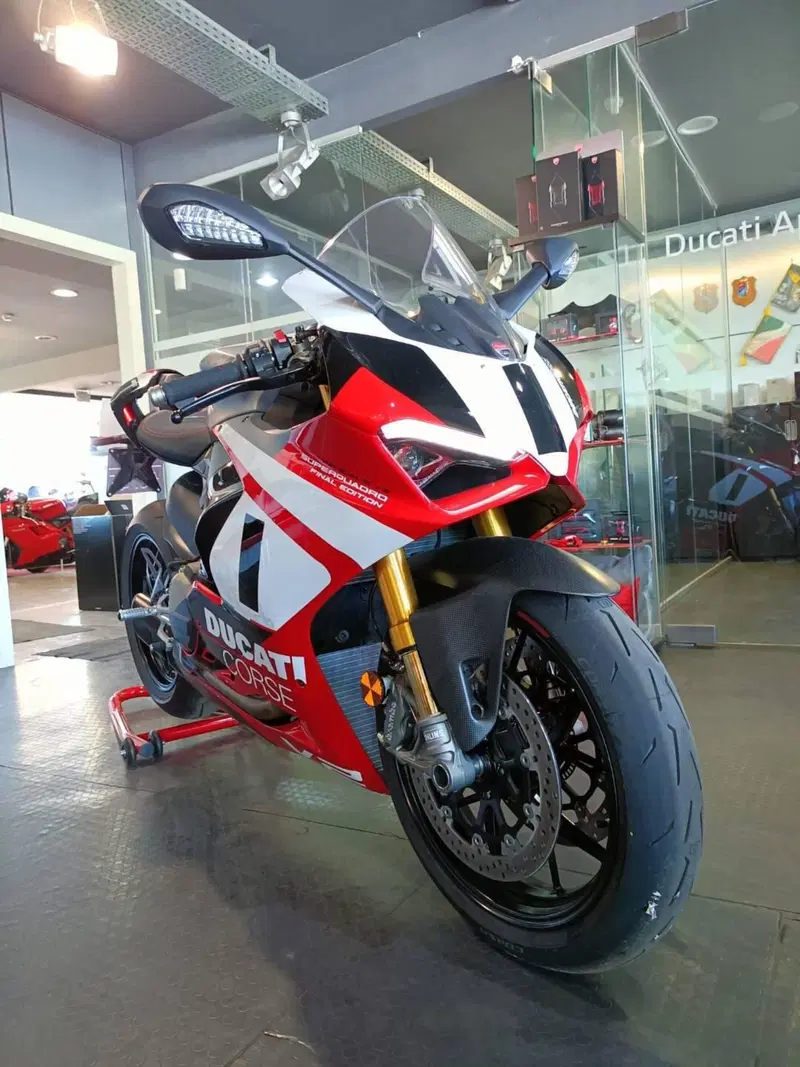 Ducati Panigale V2 Superquadro Final Edition (2024) (6)