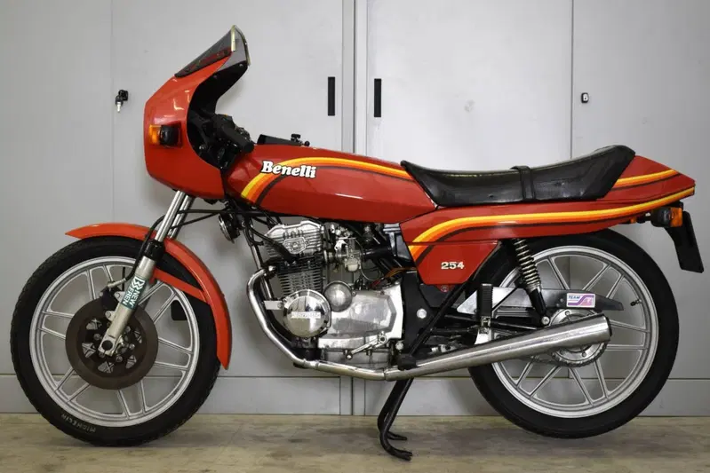 Benelli 254 (2)