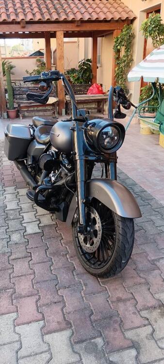 Harley-Davidson 107 Road King Special (2017 - 18) - FLHRXS (4)