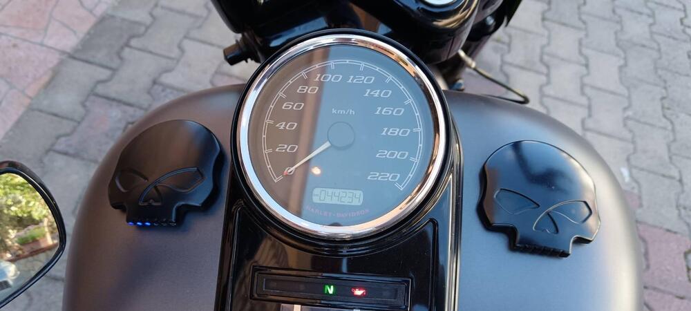 Harley-Davidson 107 Road King Special (2017 - 18) - FLHRXS (5)