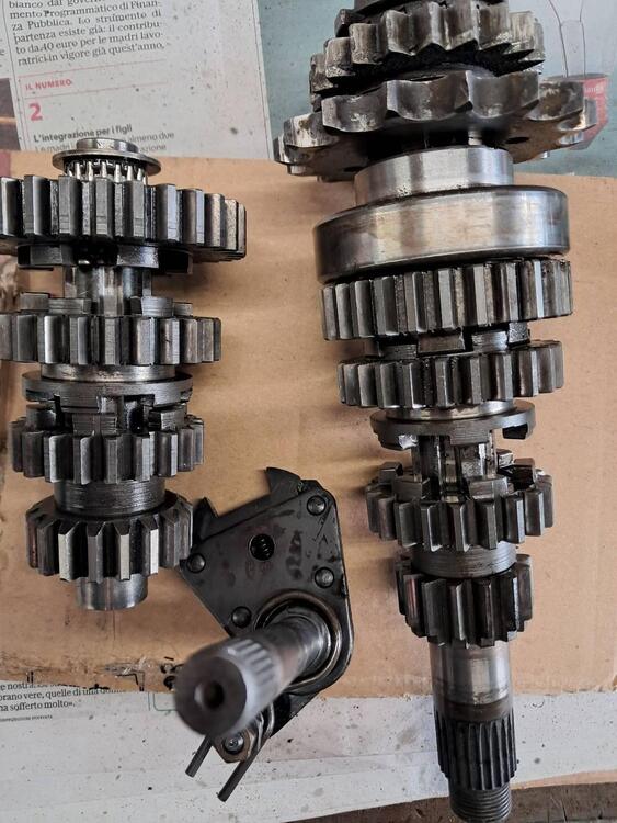 ALBERO PRIMARIO E SECONDARIO CON INGRANAGGI NUOVO Moto Guzzi