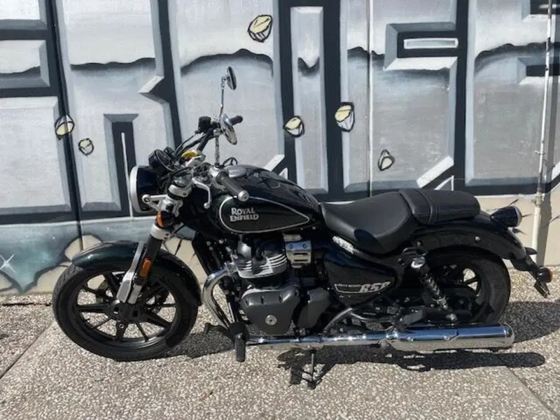 Royal Enfield Super Meteor 650 (2023 - 26) (7)
