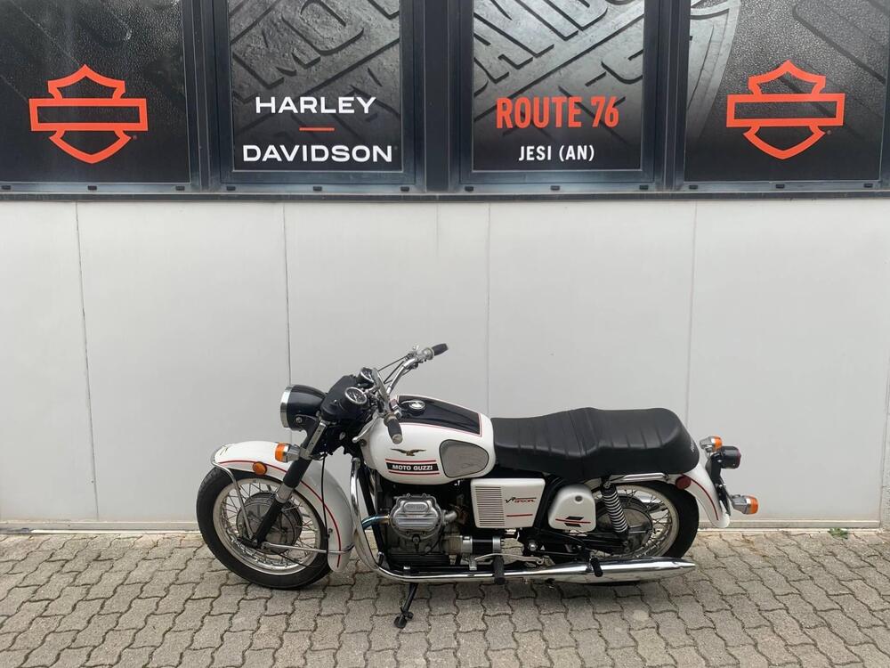 Moto Guzzi V7 Special (2)