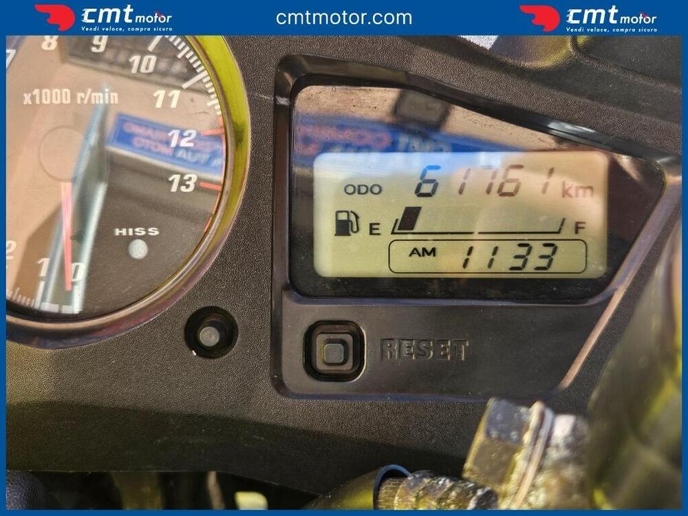 Honda VFR 800 (2002 - 05) (5)