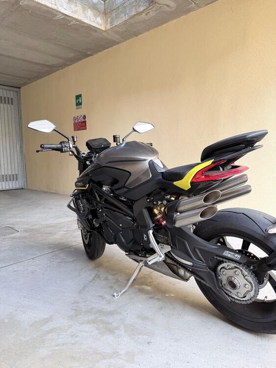 MV Agusta Brutale 1000 RS (2022 - 25) (5)