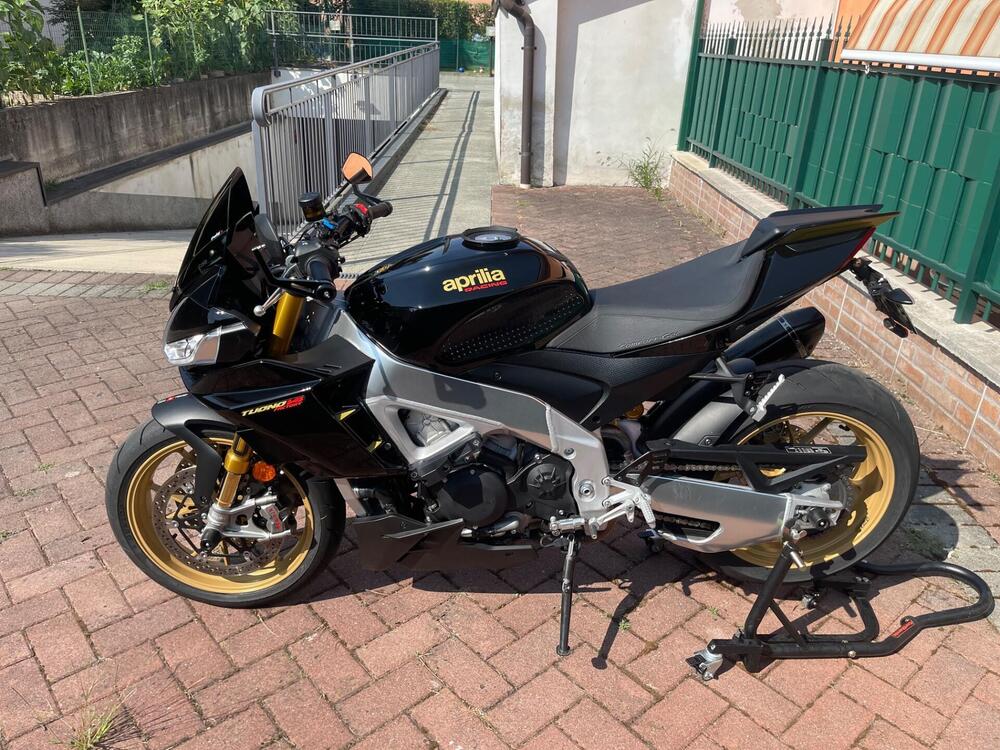 Aprilia Tuono V4 Factory (2021 - 24) (2)