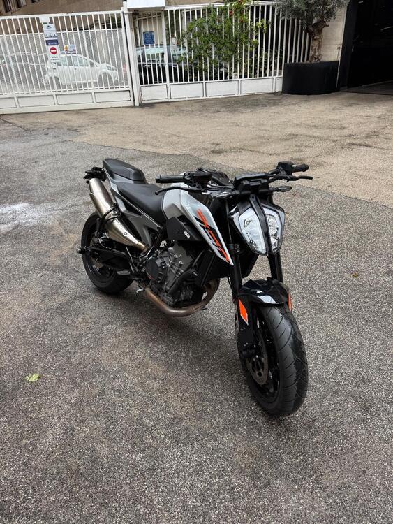 KTM 790 Duke L (2023 - 24)