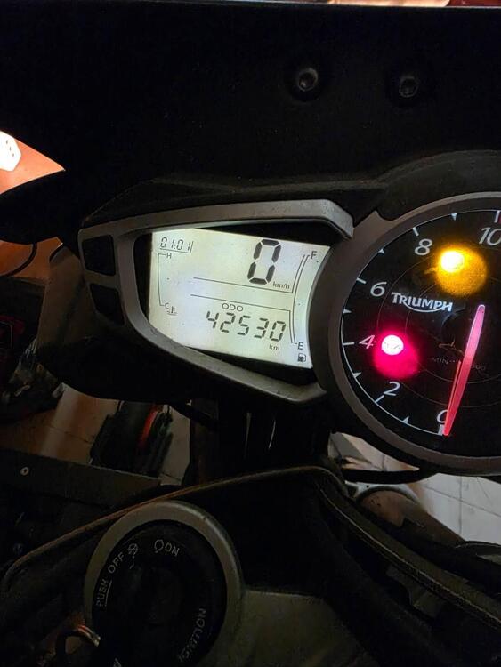 Triumph Speed Triple 1050 ABS (2011 - 15)