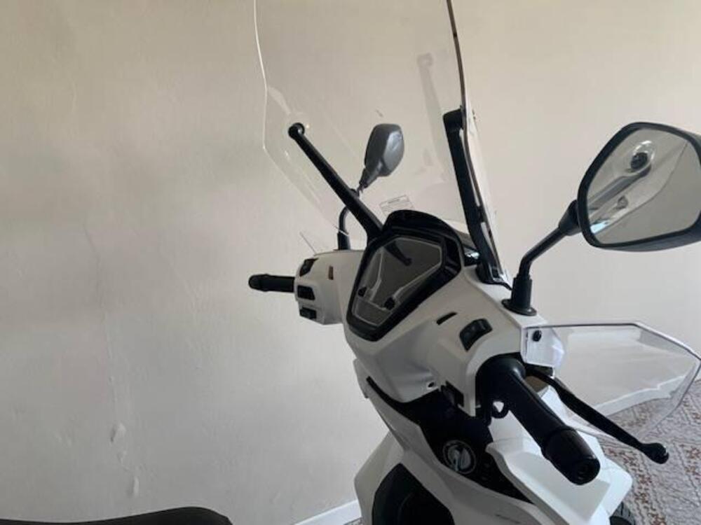 Voge Sfida SR16 125 (2025) (4)