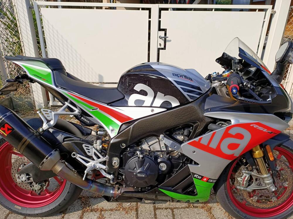 Aprilia RSV4 RF ABS (2015 - 17)