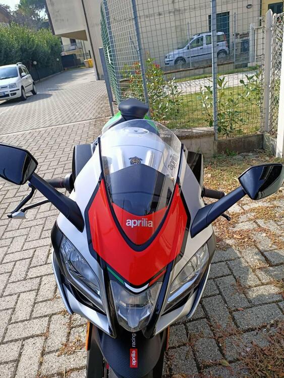 Aprilia RSV4 RF ABS (2015 - 17) (3)