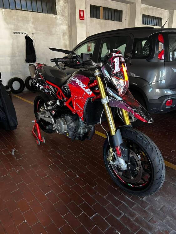 Aprilia Dorsoduro 750 Factory (2010 - 13)