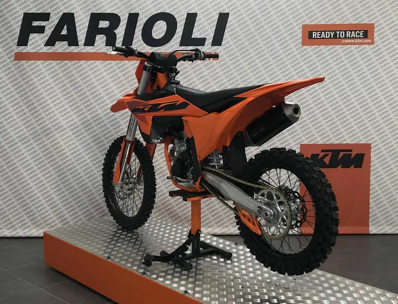 KTM 250 SX-F (2025) (4)
