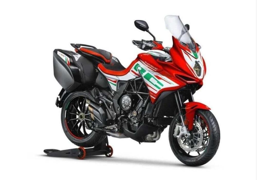 MV Agusta Turismo Veloce 800 RC SCS (2022 - 25) (2)