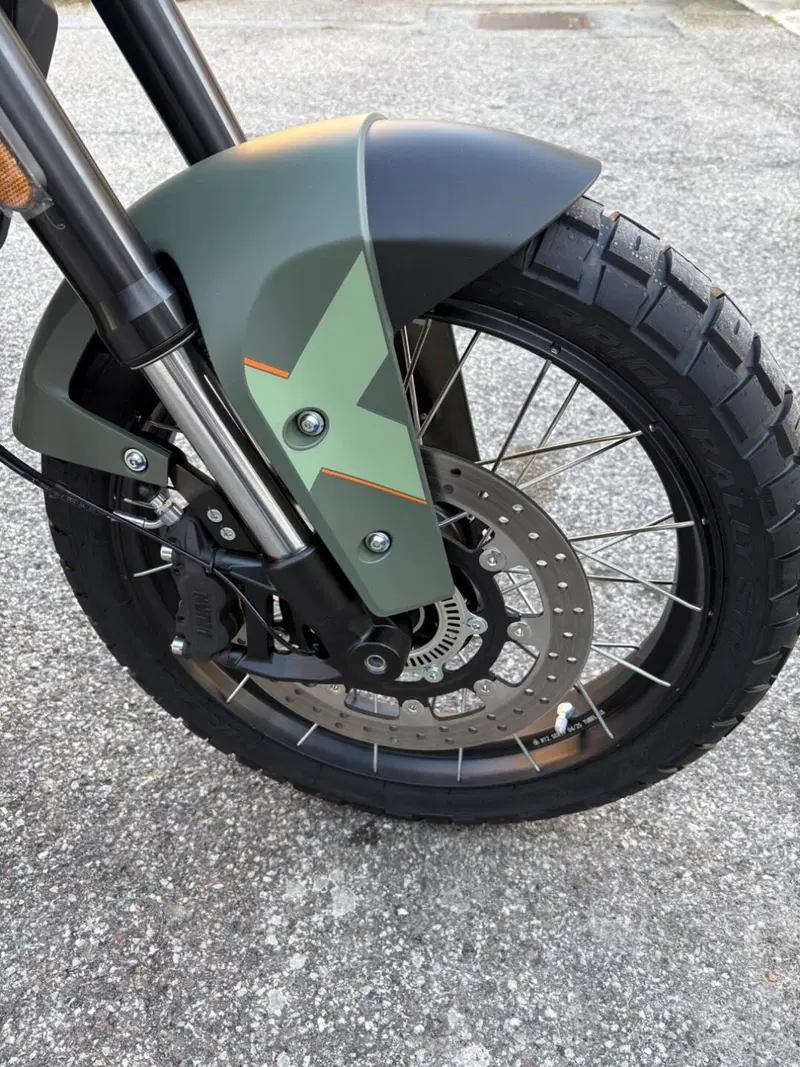 Brixton Motorcycles Crossfire 500 Storr (2025 - 26) (8)