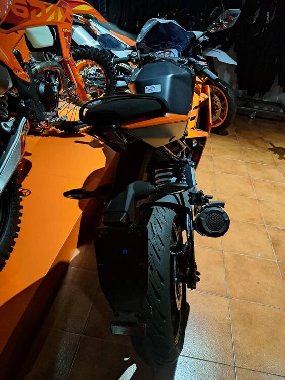 KTM RC 125 (2022 - 25) (3)