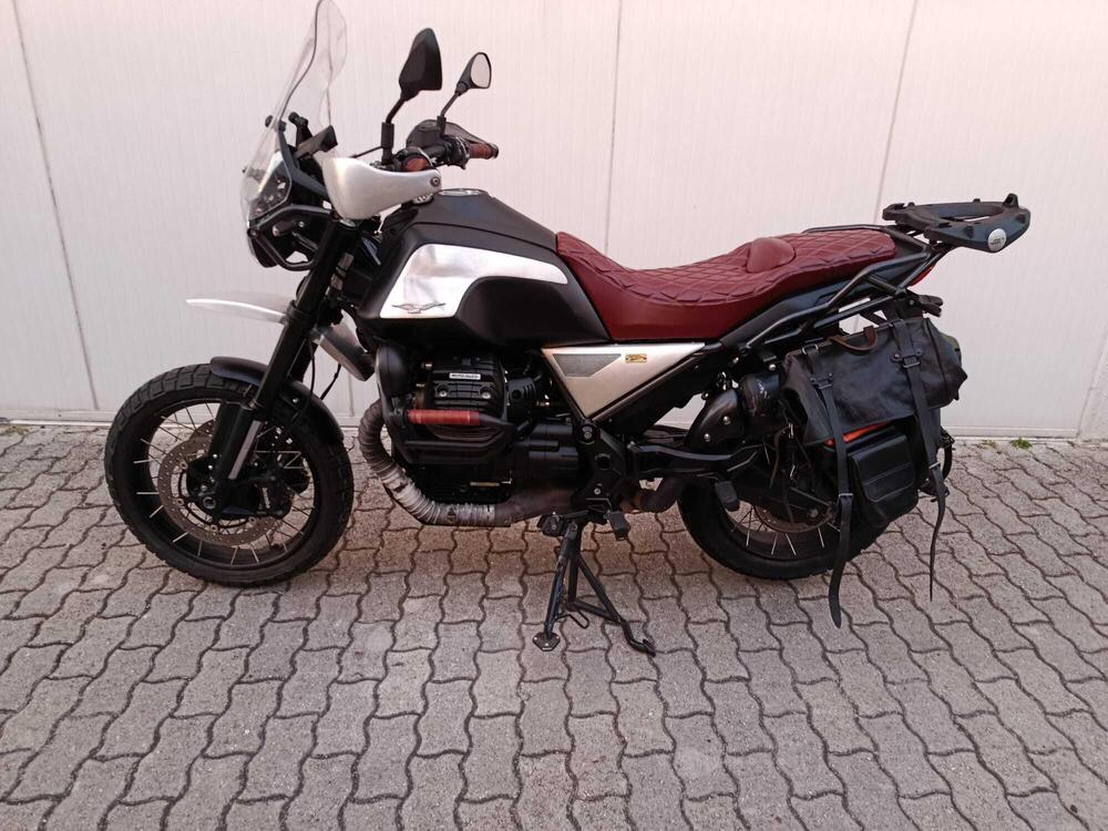 Moto Guzzi V85 TT (2021 - 23) (3)