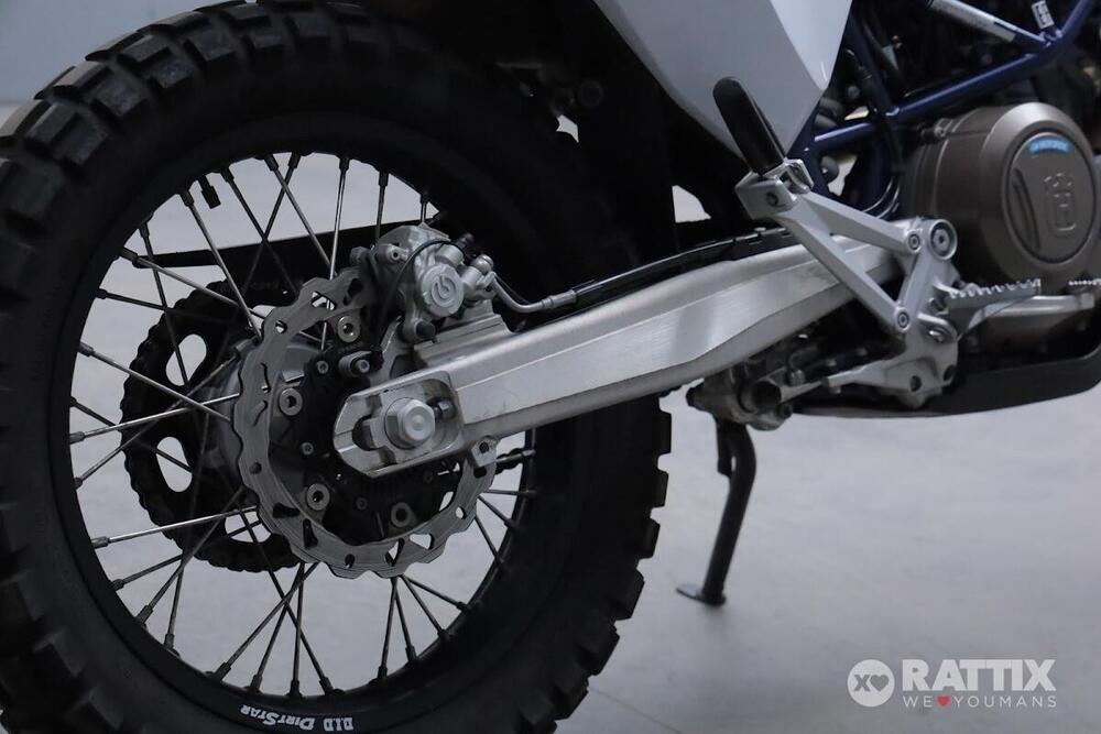 Husqvarna 701 Enduro (2023 - 25) (3)