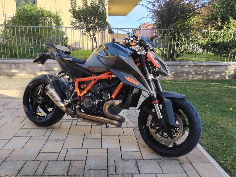 KTM 1290 Super Duke R (2021) (5)