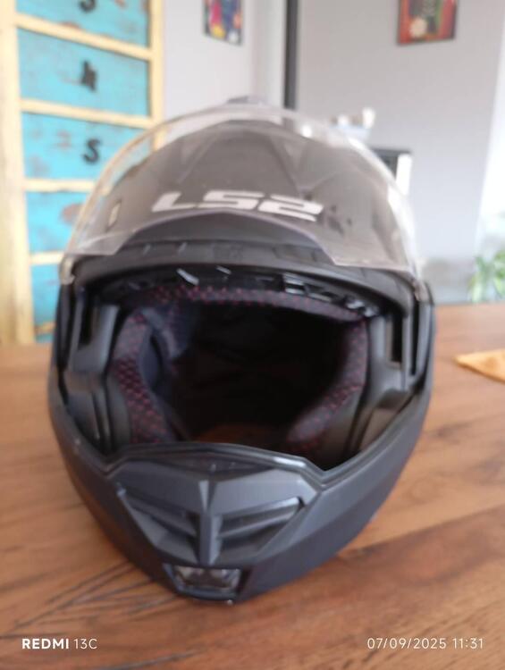 N. 2 Caschi moto modello FF 901 ADVANT X SOLID LS2 (5)