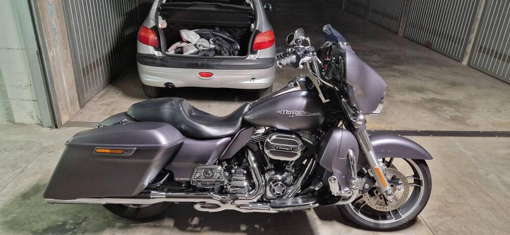 Harley-Davidson 1690 Street Glide Special (2014 - 16) - FLHX (5)