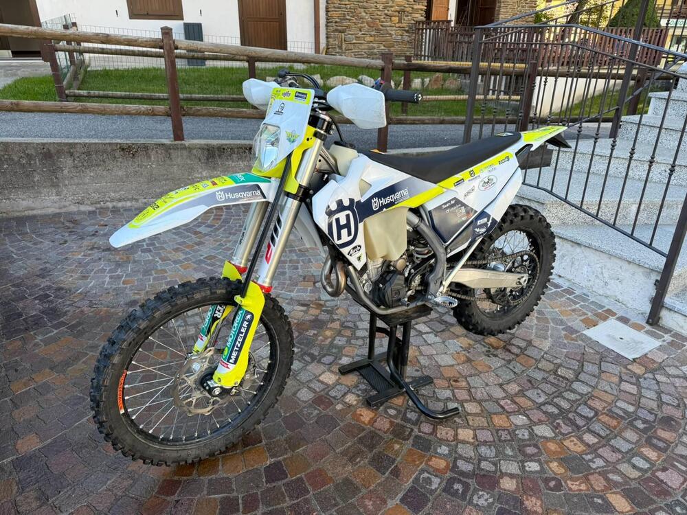 Husqvarna FE 250 (2022) (2)