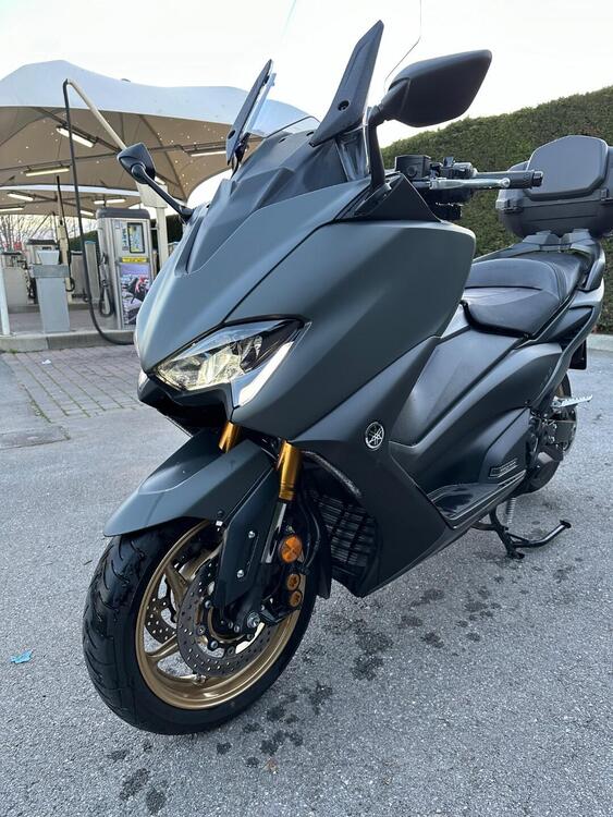 Yamaha T-Max 560 Tech Max (2021) (2)