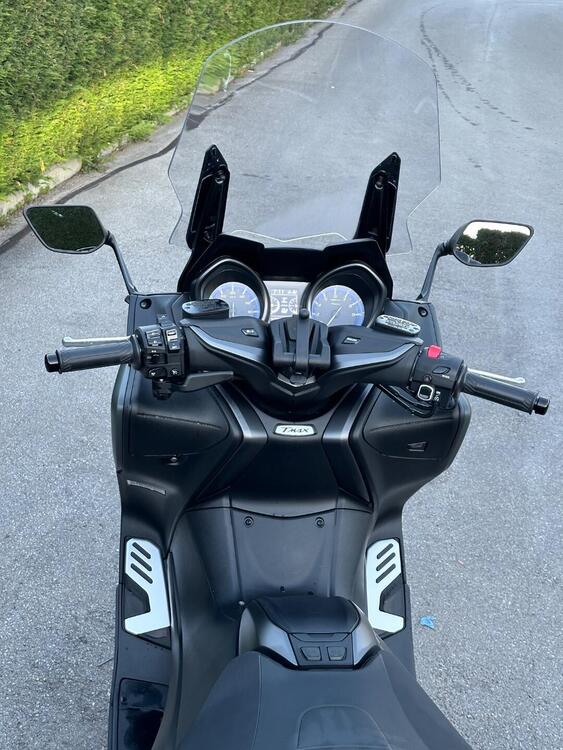 Yamaha T-Max 560 Tech Max (2021) (3)