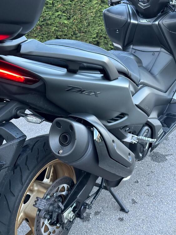 Yamaha T-Max 560 Tech Max (2021) (4)