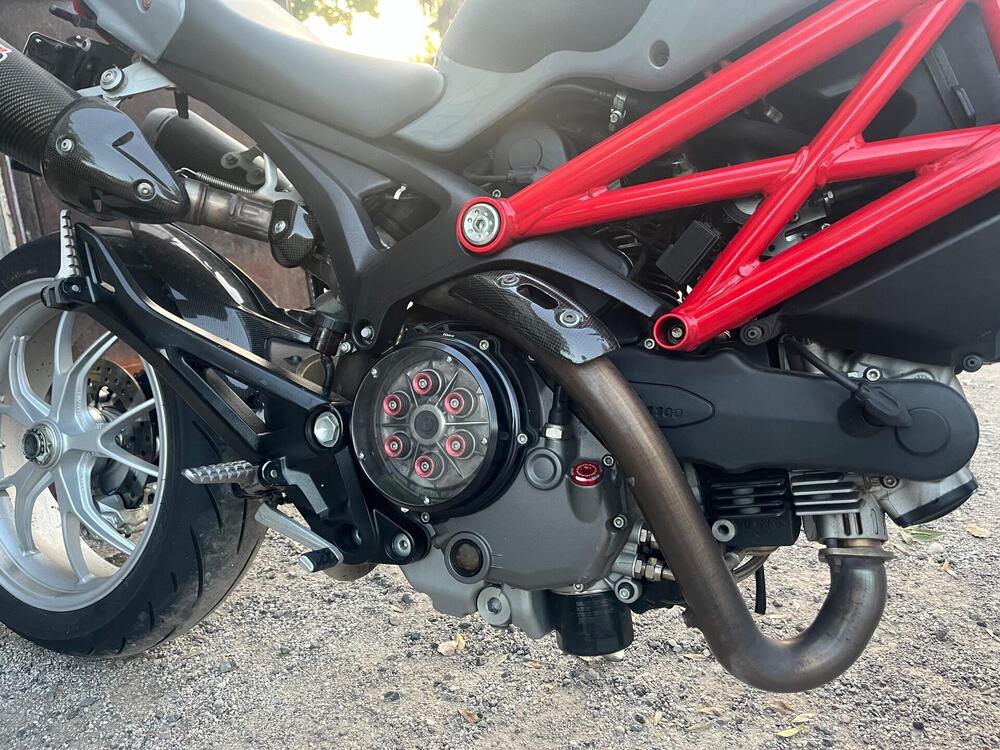 Ducati Monster 1100 (2009 -10) (4)