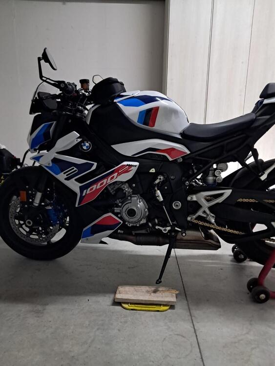 Bmw M 1000 R (2023 - 24)