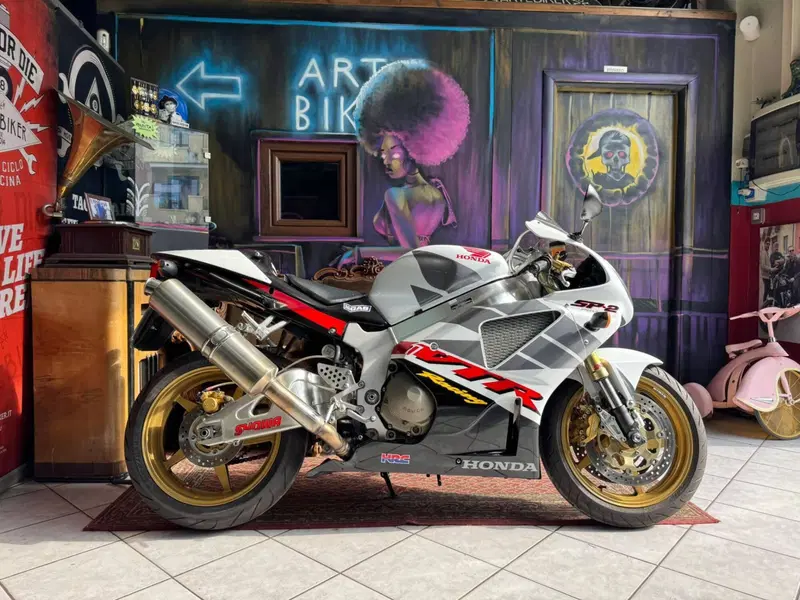 Honda VTR 1000 SP-2 (2002 - 06) (2)