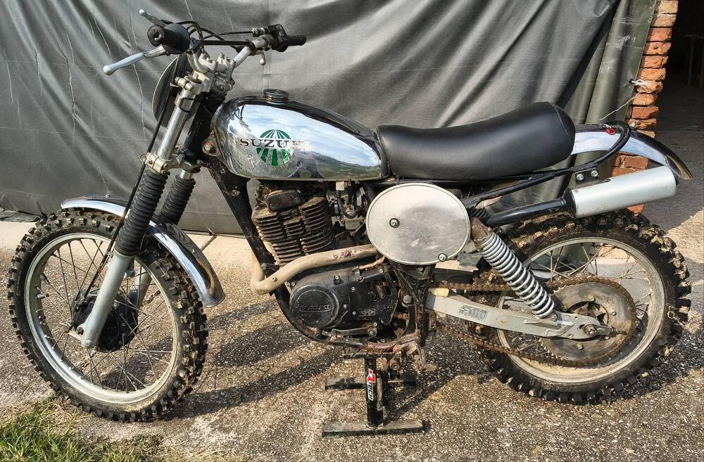 Suzuki DR 400 S  (2)