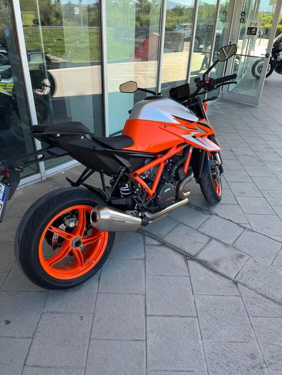 KTM 1290 Super Duke R (2022 - 23) (3)
