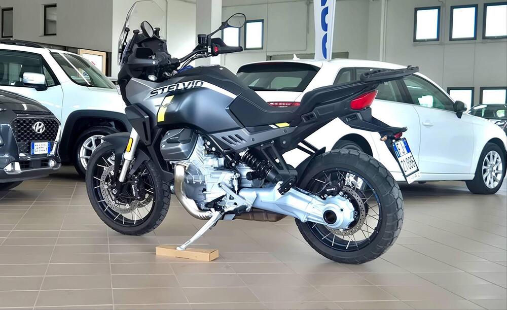 Moto Guzzi Stelvio PFF (2024 - 25) (2)