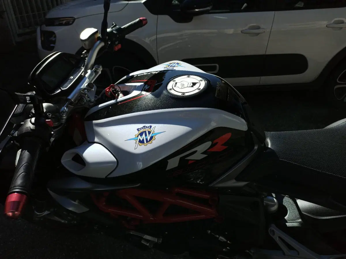 MV Agusta Brutale 800 RR (2017 - 20) (5)