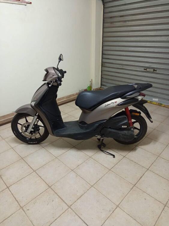 Piaggio Liberty S 50 4T (2020) (2)