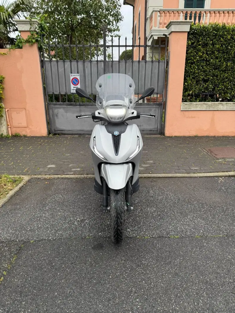 Piaggio Beverly 400 ABS-ASR (2021 - 24) (7)
