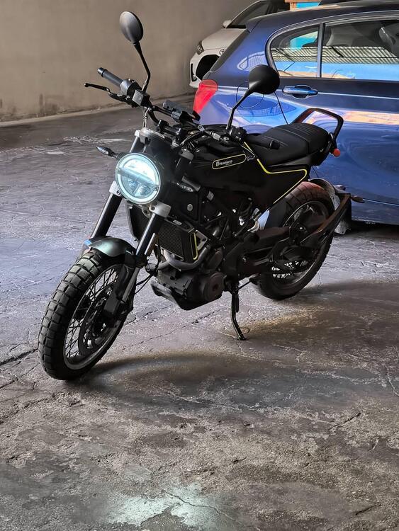 Husqvarna Svartpilen 401 (2018 - 19) (5)