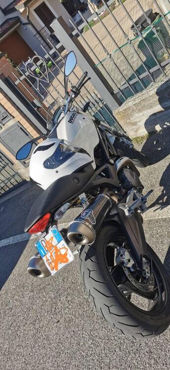 Ducati Monster 696 (2008 - 13) (2)