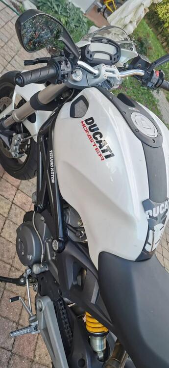 Ducati Monster 696 (2008 - 13) (4)