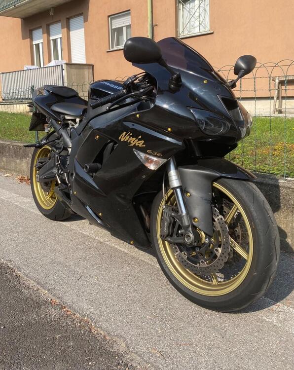Kawasaki Ninja 600 ZX-6R (2007 - 08) (2)