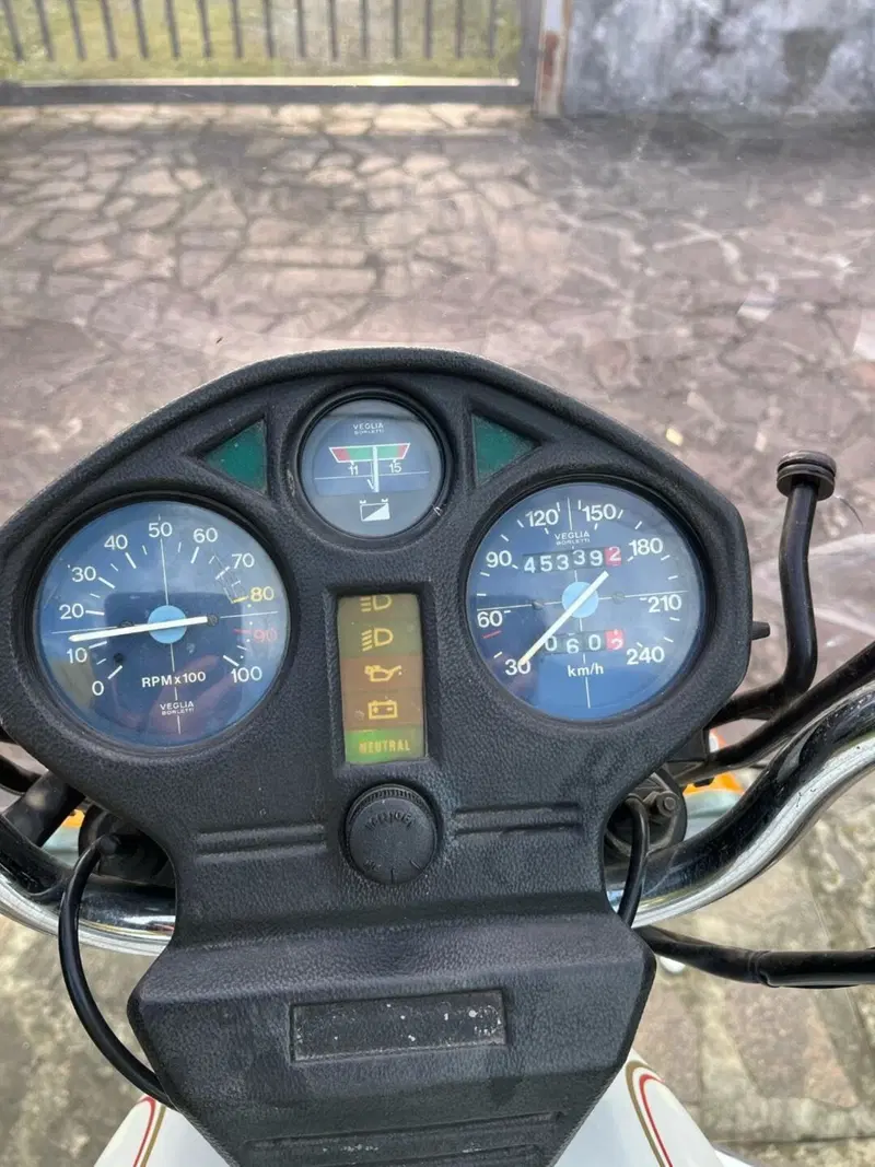 Moto Guzzi California II (5)
