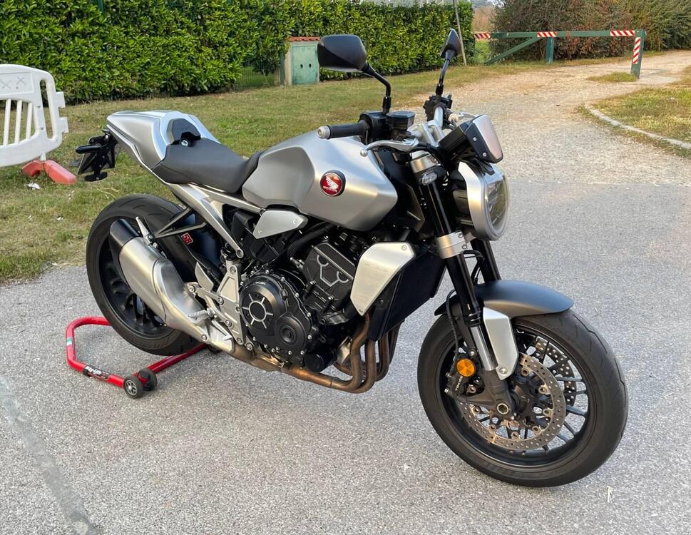 Honda CB 1000 R (2021 - 25) (4)