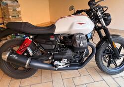 Moto Guzzi V7 Stone Ten (2024 - 25) usata