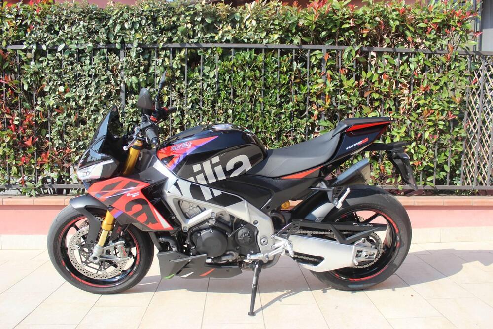 Aprilia Tuono V4 Factory (2021 - 24) (4)