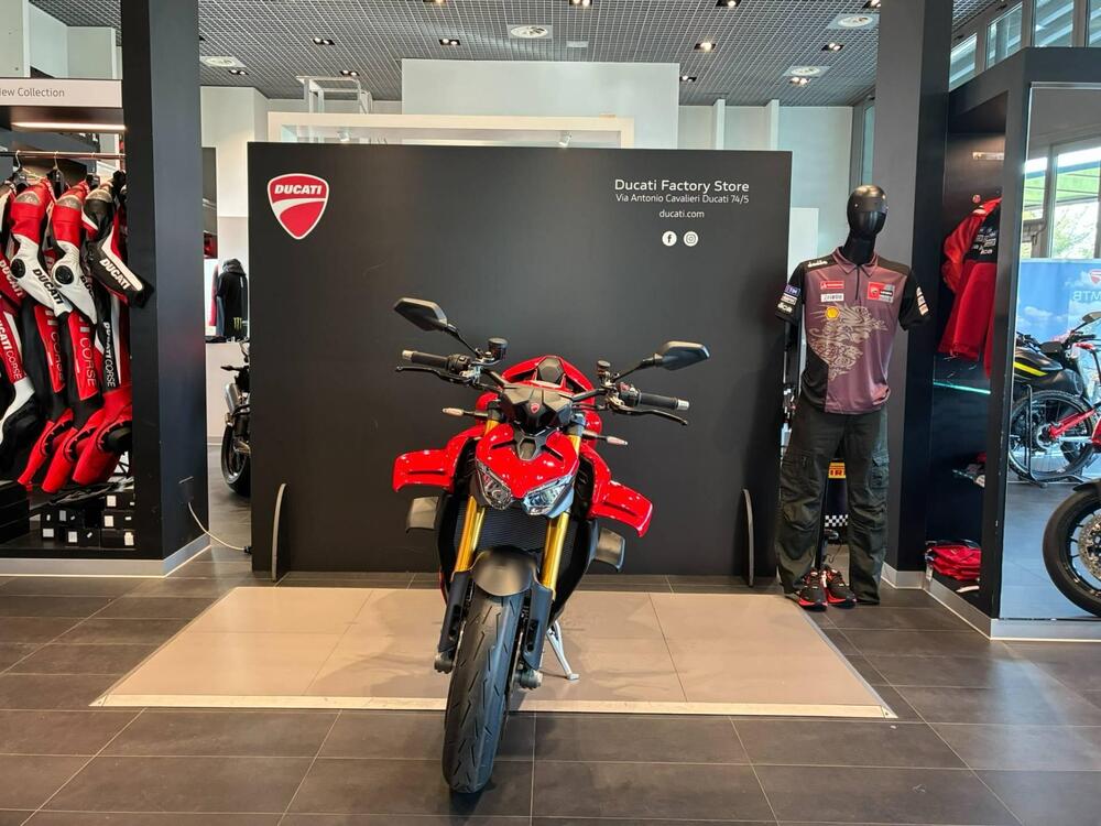 Ducati Streetfighter V4 S (2025) (3)