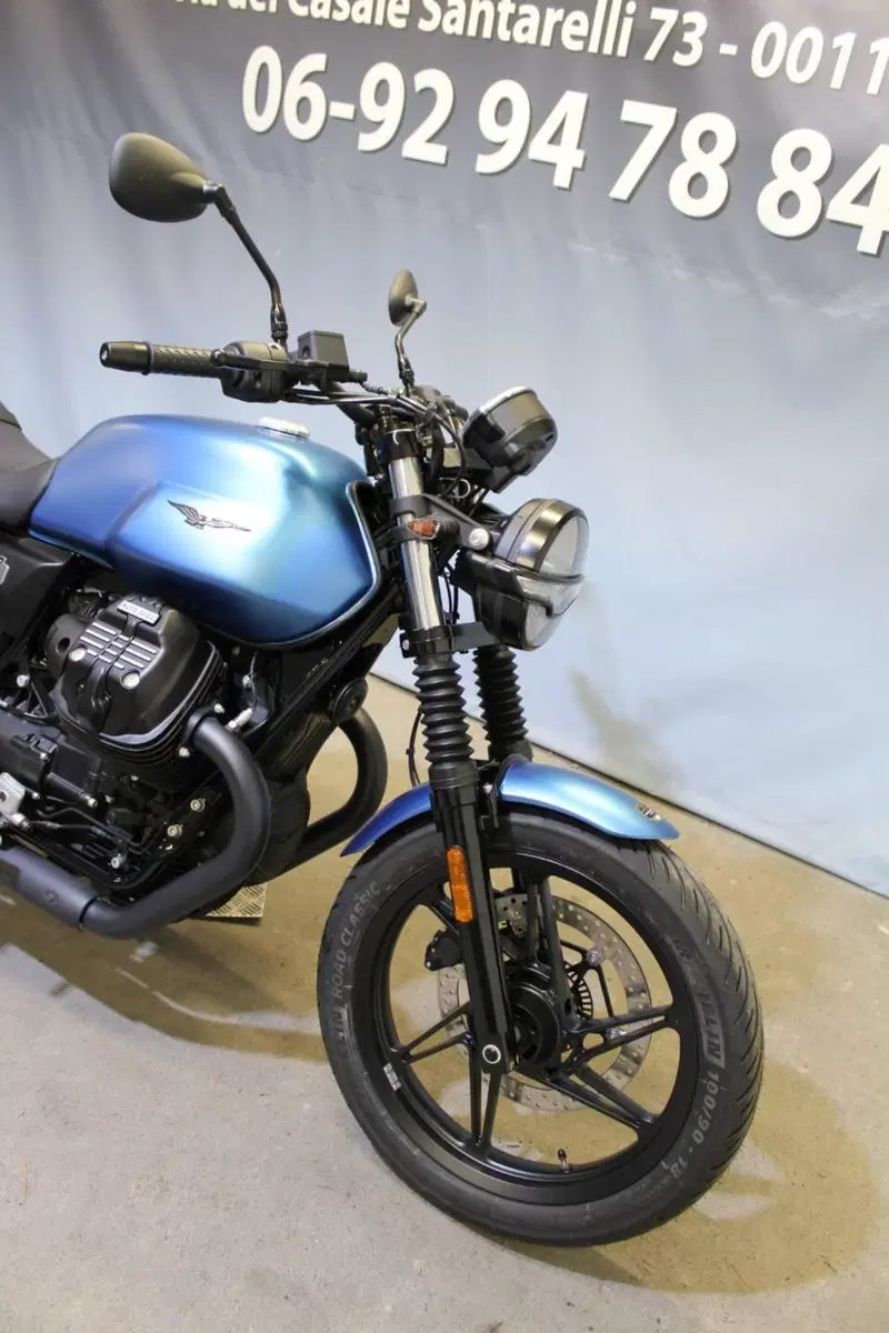 Moto Guzzi V7 Stone (2025 - 26) (6)