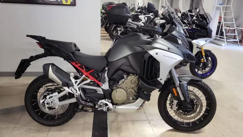 Ducati Multistrada V4 S (2021 - 24) (2)