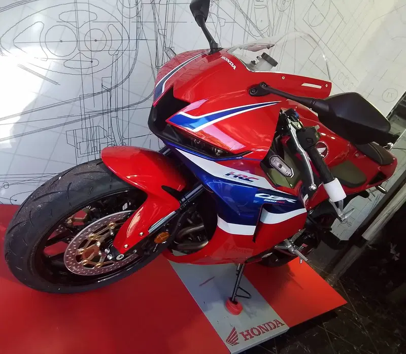 Honda CBR 600 RR (2024 - 26) (2)